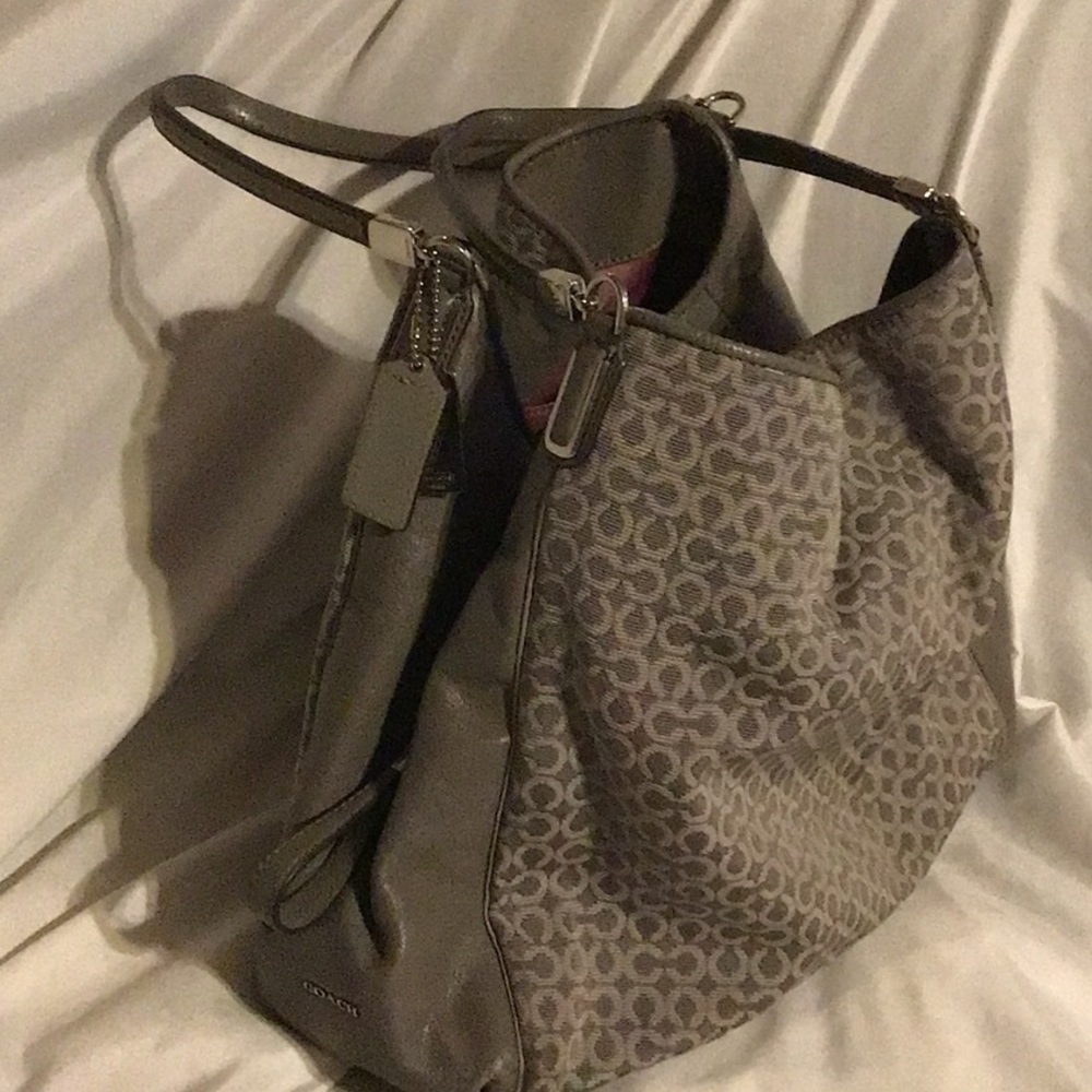 Coach Hobo Handbag - Picture 9 of 9